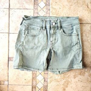 American Eagle Outfitters Women's Midi Green Shorts